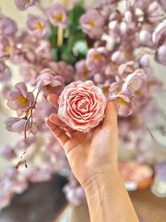 Peony candle